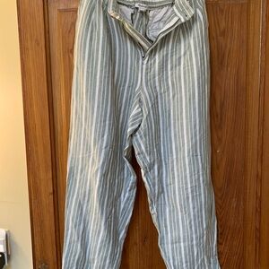 Madewell Vertical Stripe Capris in Sage and White Size 6